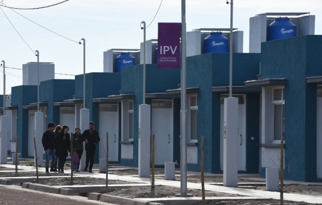  D�ficit. Mientras se siguen construyendo nuevas viviendas sociales para paliar el d�ficit habitacional, la mayor�a de las viejas viviendas est�n impagas. Gentileza Prensa Gobierno de Mendoza